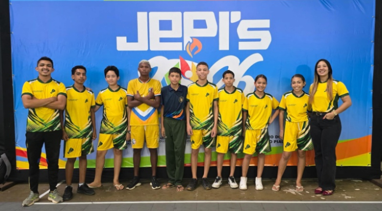 Alunos de Lagoa do Piauí participam da abertura dos Jogos Escolares Piauienses 2026