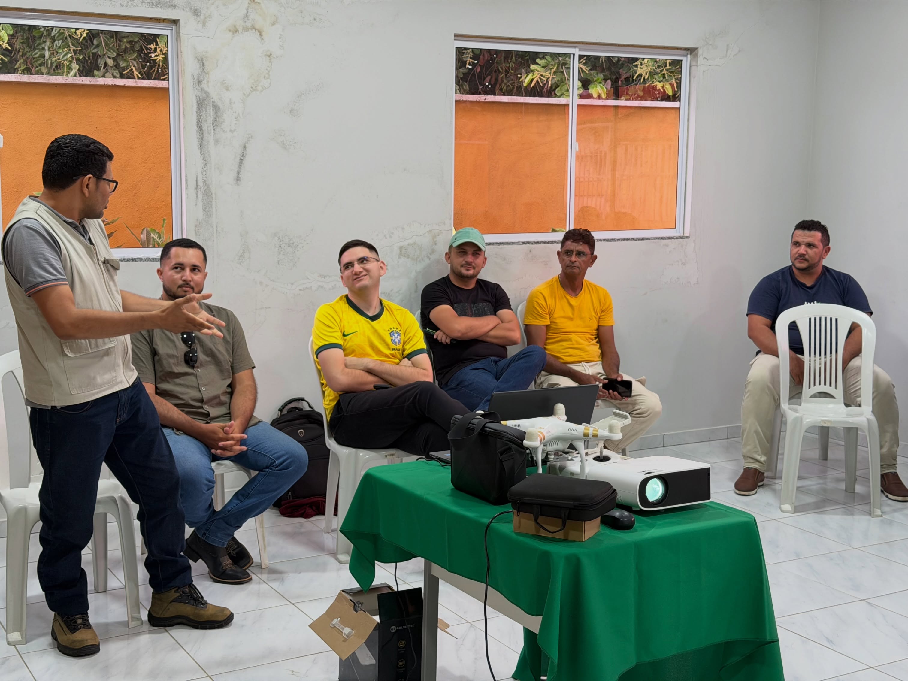 Caraúbas do Piauí conclui Curso de Operação de Drone  - Imagem 2