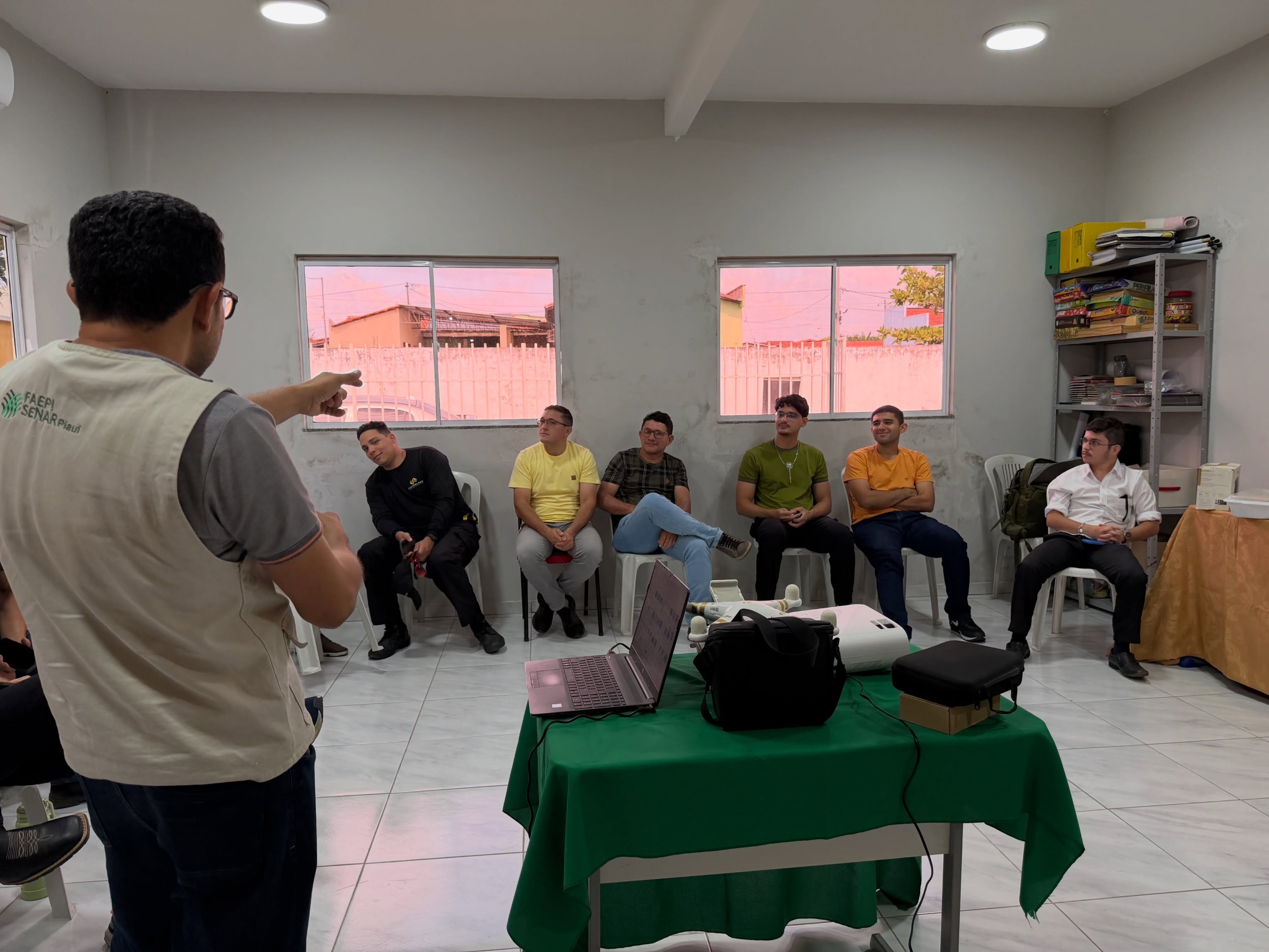 Caraúbas do Piauí conclui Curso de Operação de Drone  - Imagem 1