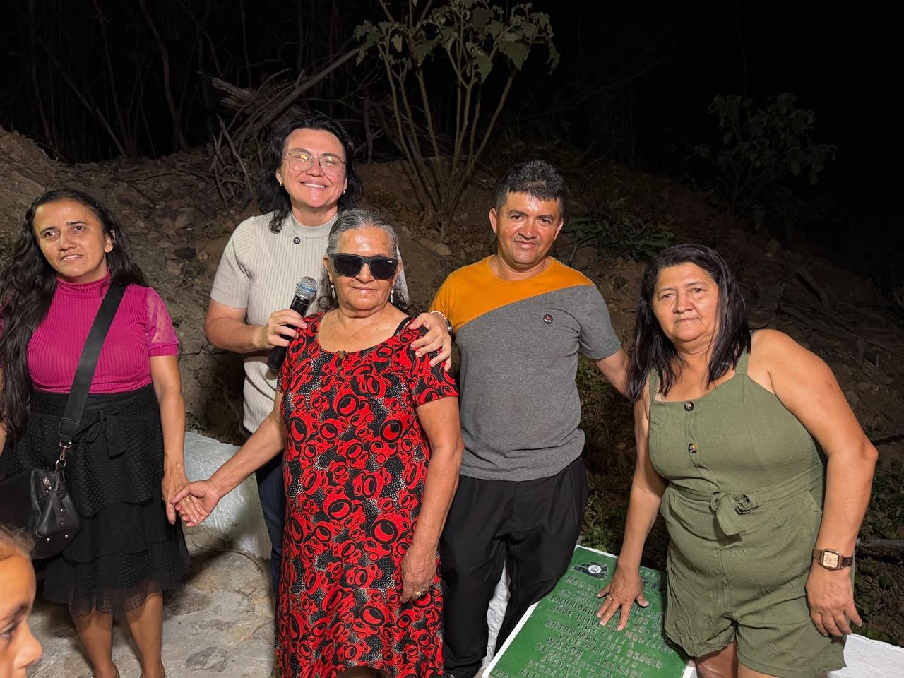 Passagem molhada e pavimentação na comunidade Lajes dos Fidélis - Divulgação/ASCOM