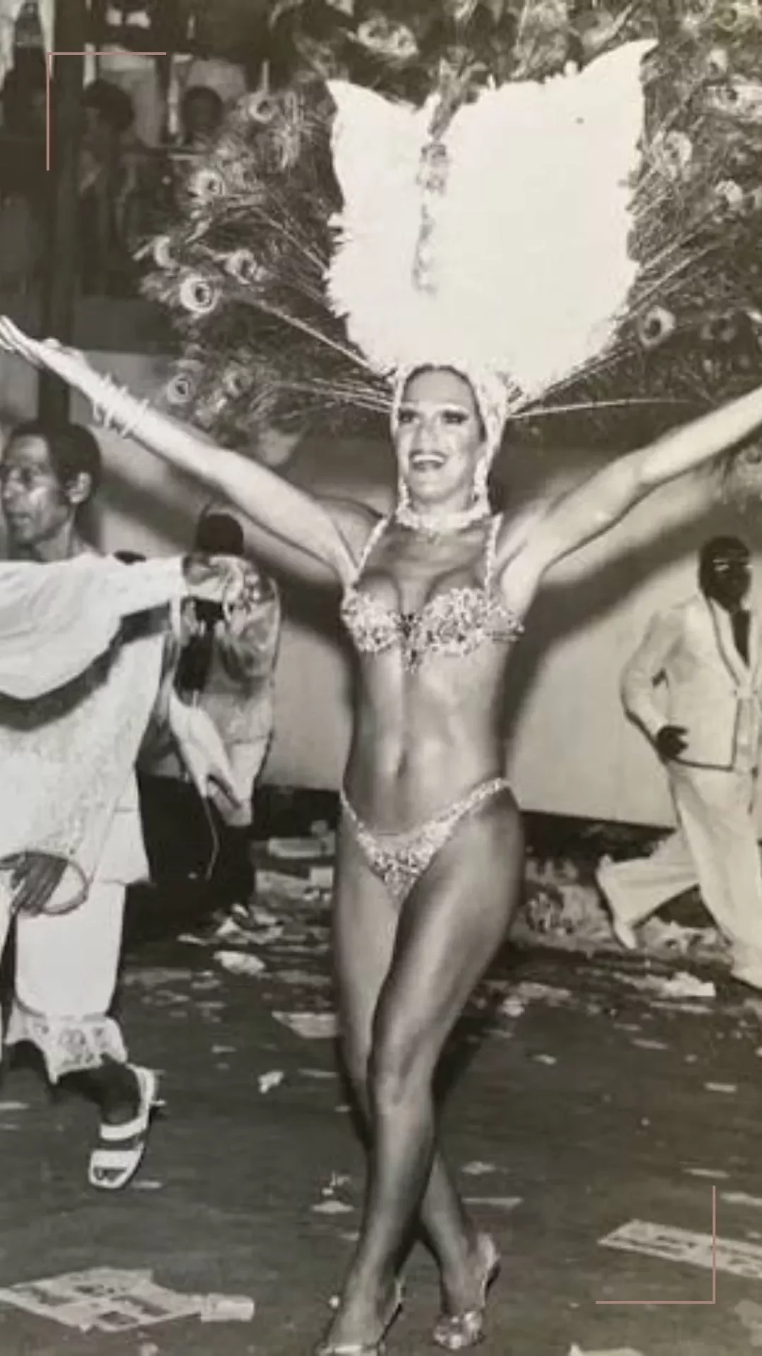 Quem é Eloína dos Leopardos, pioneira que coroou Anitta na Grande Rio - imagem 151268