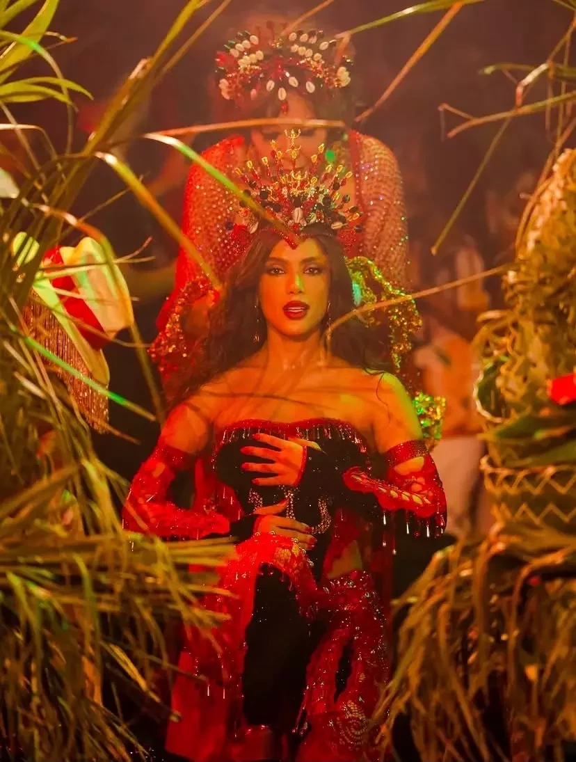 Quem é Eloína dos Leopardos, pioneira que coroou Anitta na Grande Rio - imagem 151266