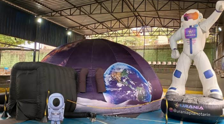 Uma viagem às estrelas: planetário leva astronomia para estudantes de Santo Antônio de Lisboa
