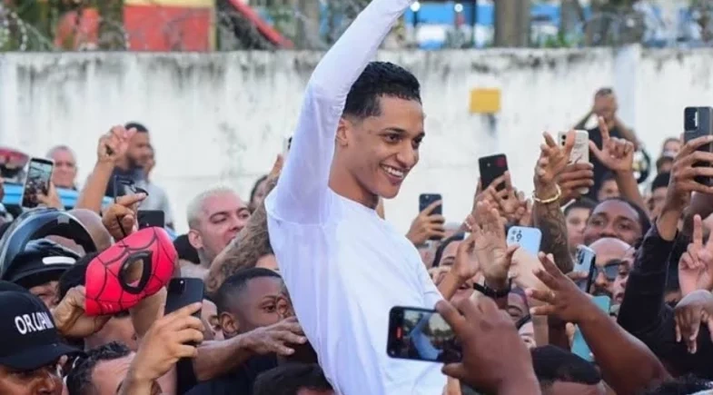 Oruam consegue habeas corpus e deixa de ser considerado foragido pela Justiça