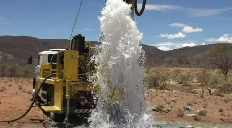 Lagoa do Piauí acompanha perfuração de poço para ampliar acesso à água na zona rural