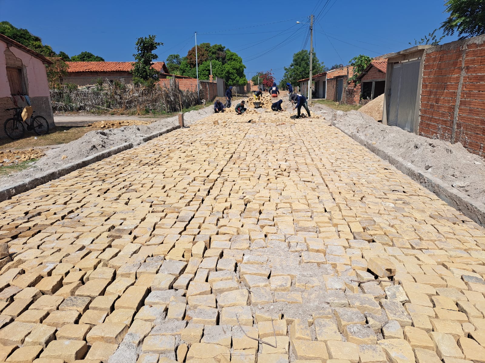 Prefeitura de São João do Arraial leva quase 10 mil metros de calçamento ao bairro Liberdade - Imagem 1