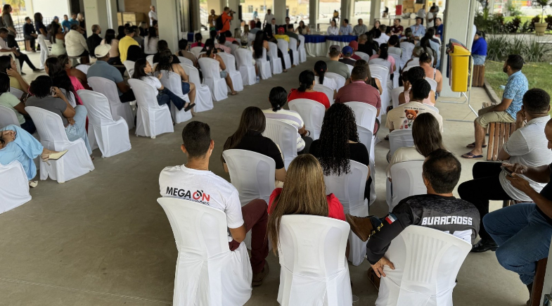 Uruçuí entrega 102 títulos definitivos de imóveis no bairro São Francisco