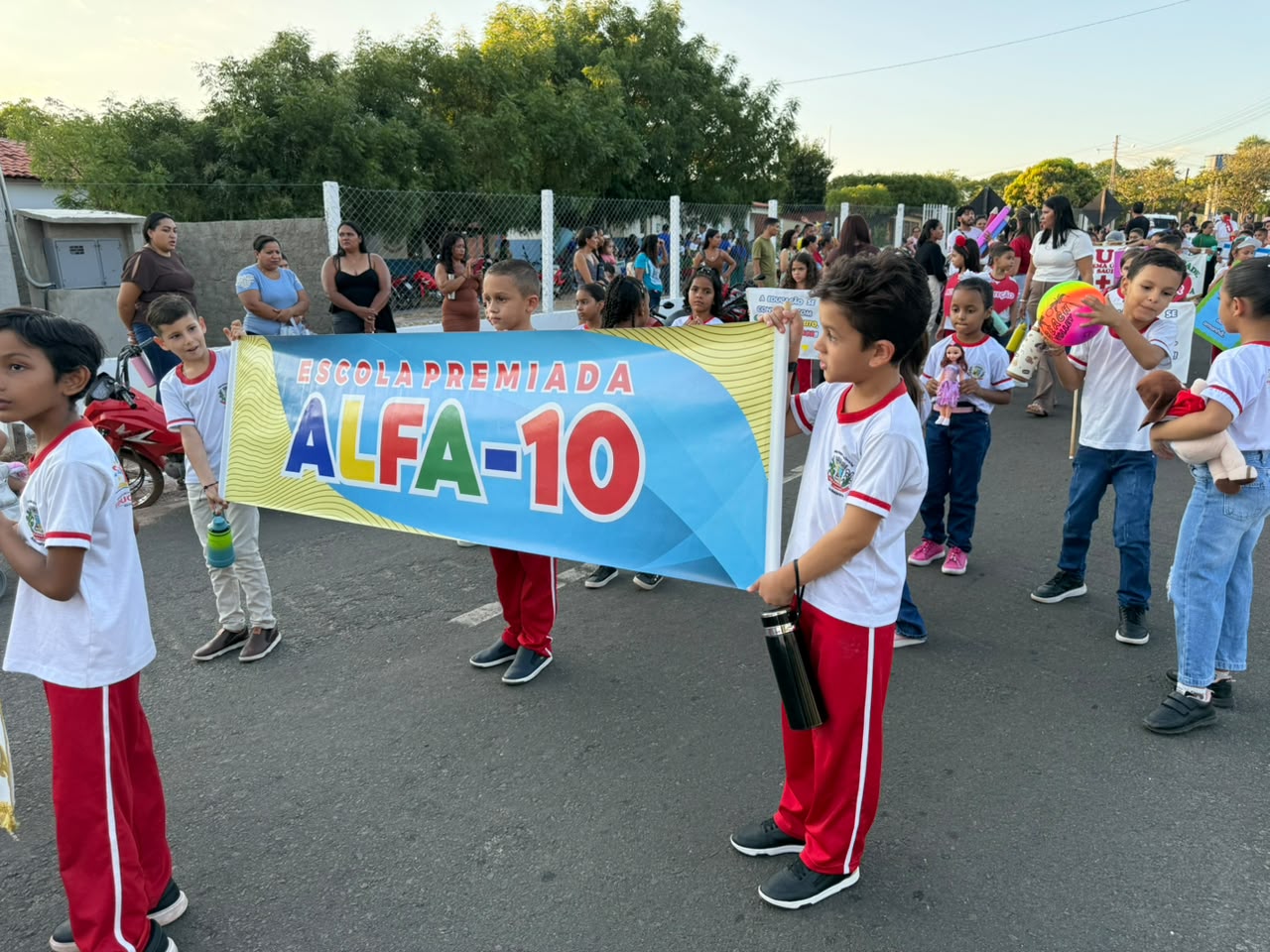 Pau D’Arco do Piauí realiza tradicional Desfile de 7 de Setembro - Imagem 1