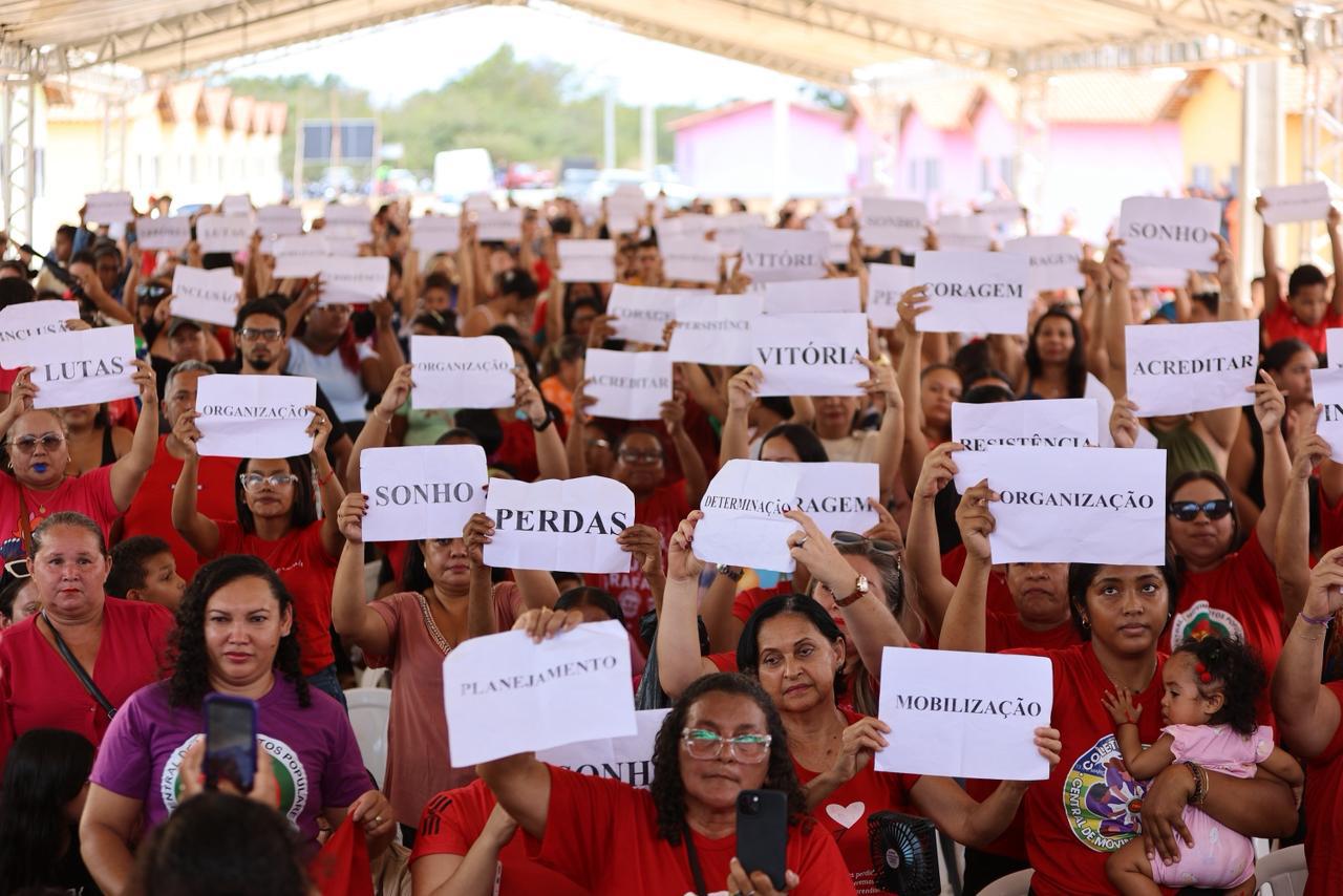 236 famílias recebem novas moradias no Residencial Antônia Flor - Divulgação/ASCOM236 famílias recebem novas moradias no Residencial Antônia Flor - Divulgação/ASCOM
